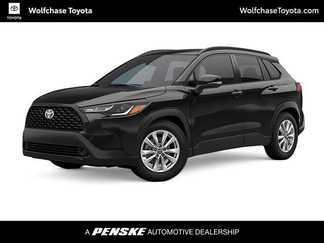 2025 Toyota Corolla Cross LE's photo