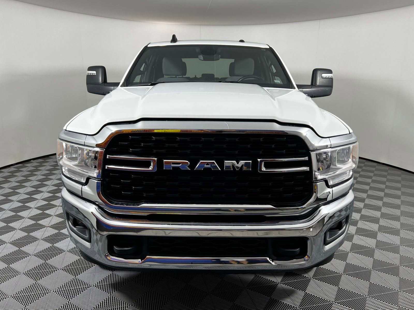 2024 Ram 2500 Big Horn photo 2