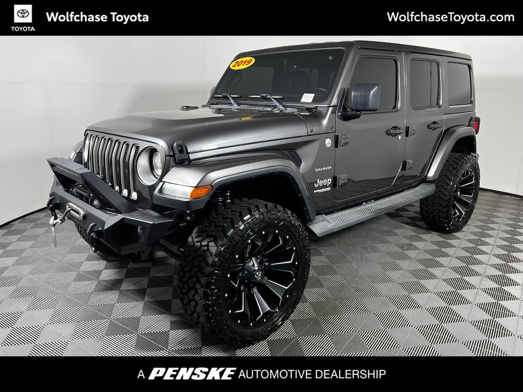 Used 2019 Jeep Wrangler Unlimited Sahara Altitude SUV