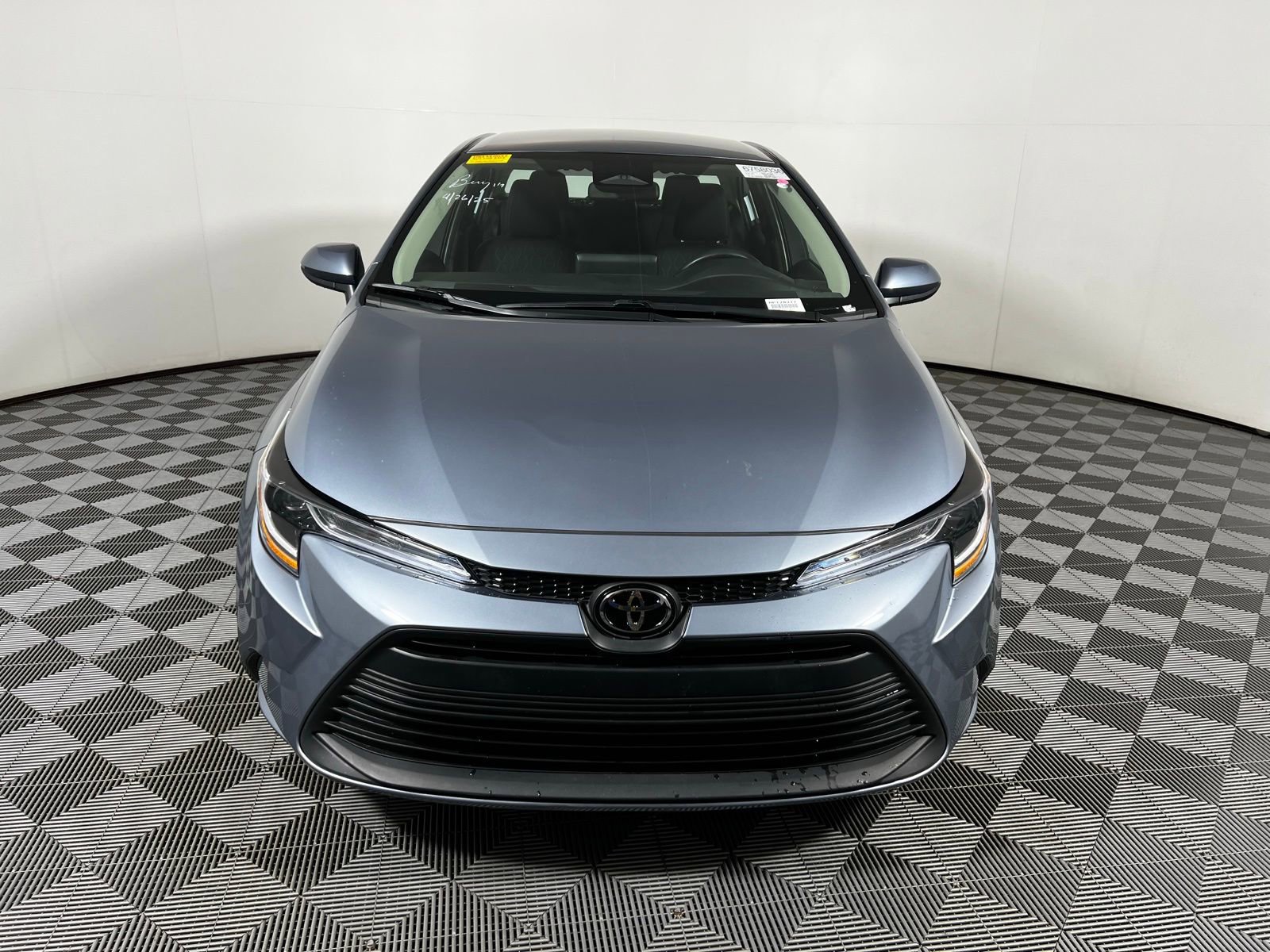 2024 Toyota Corolla LE photo 2