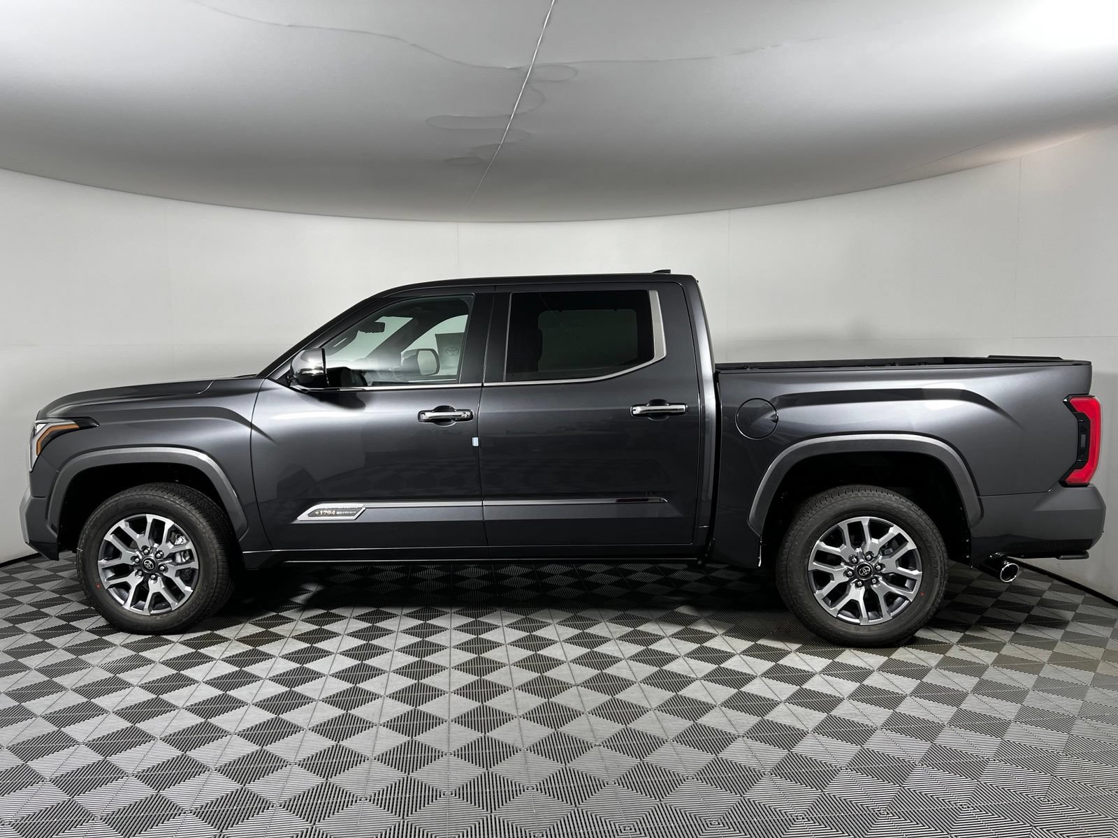 2026 Toyota Tundra 1794 Edition - Photo 6