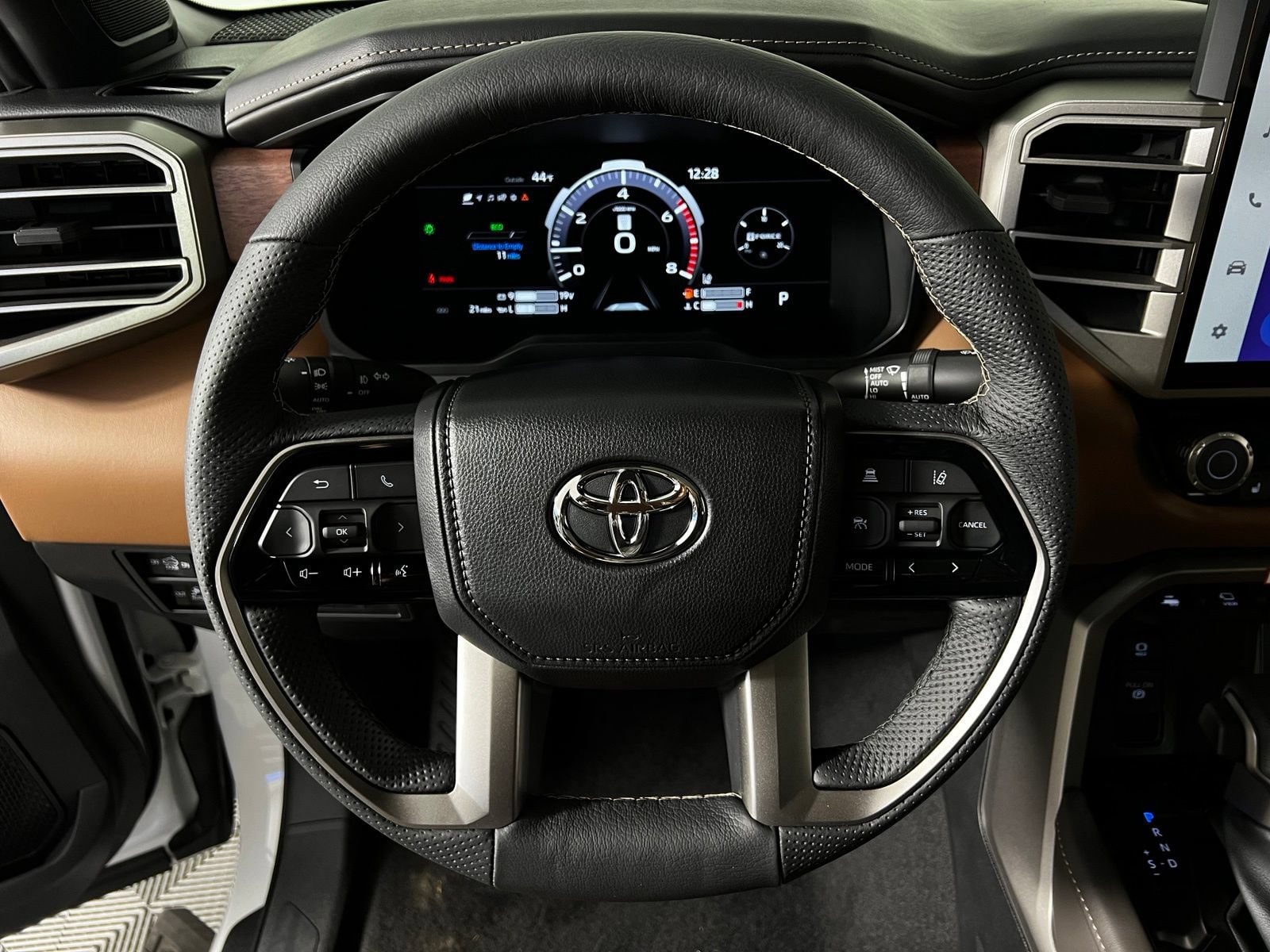2026 Toyota Tundra 1794 Edition - Photo 9