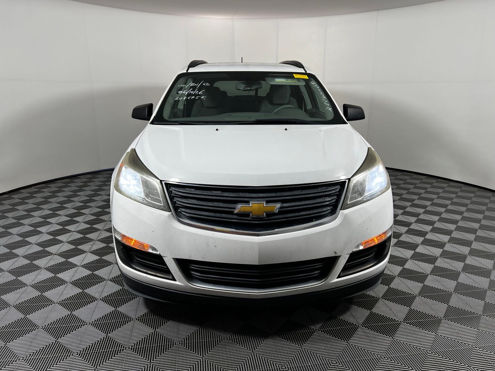 Used 2017 Chevrolet Traverse LS with VIN 1GNKRFKD0HJ154237 for sale in Memphis, TN