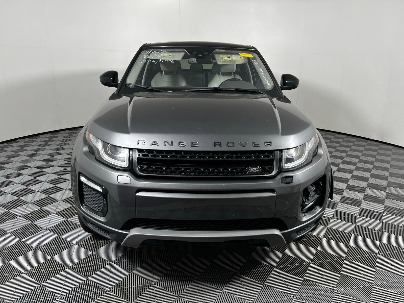 2016 Land Rover Range Rover Evoque SE Premium photo 2