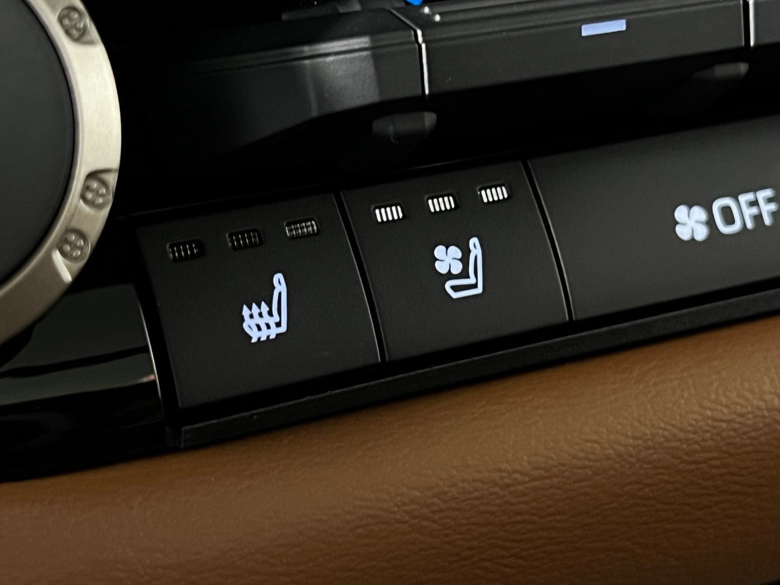 2026 Toyota Tundra 1794 Edition - Photo 13
