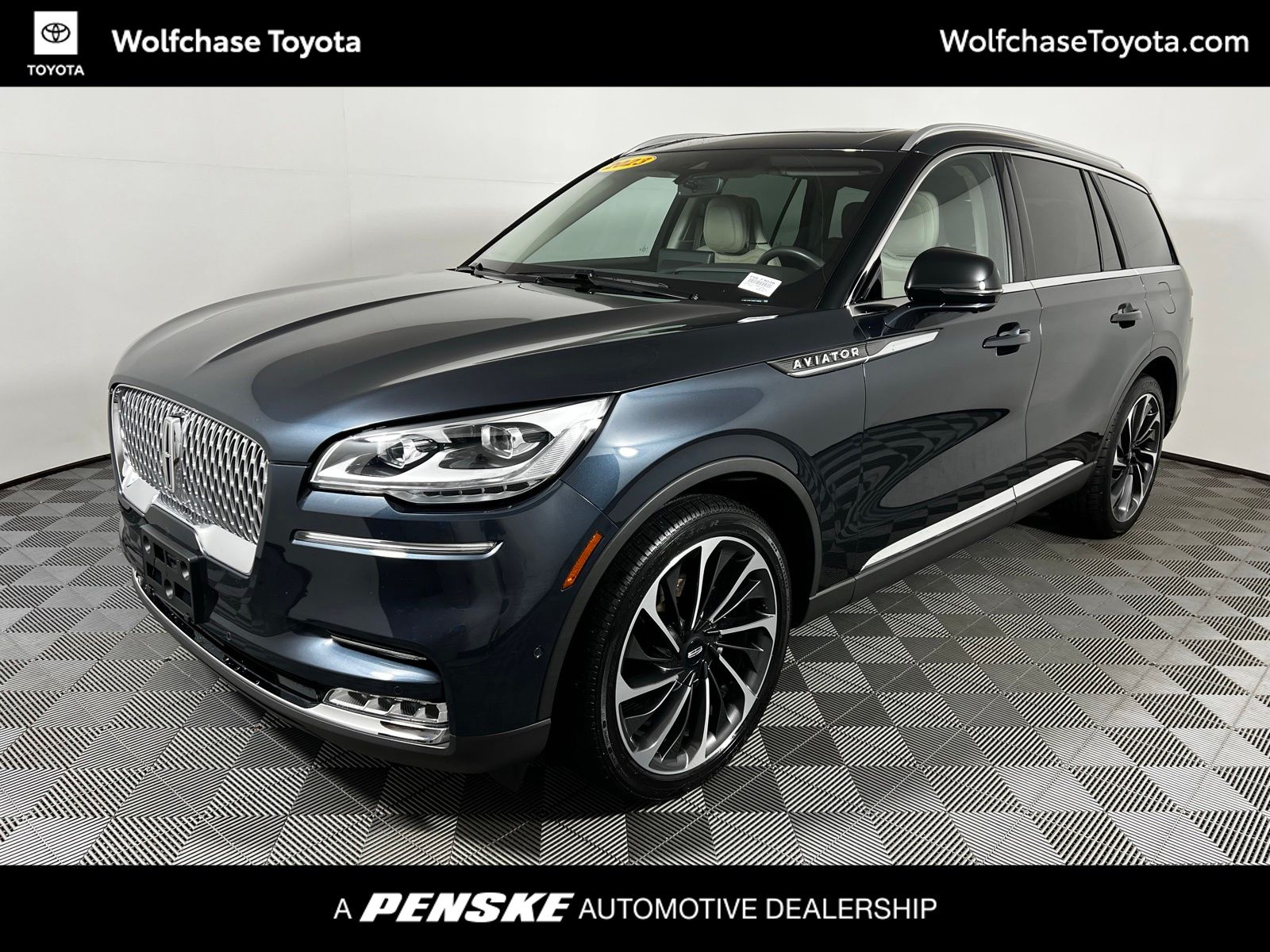 2023 Lincoln Aviator Reserve AWD's photo