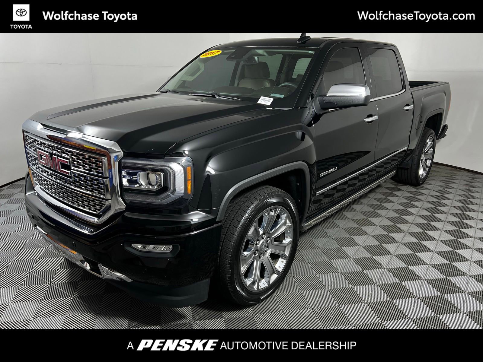 2017 GMC Sierra 4WD Crew Cab Short Box's photo