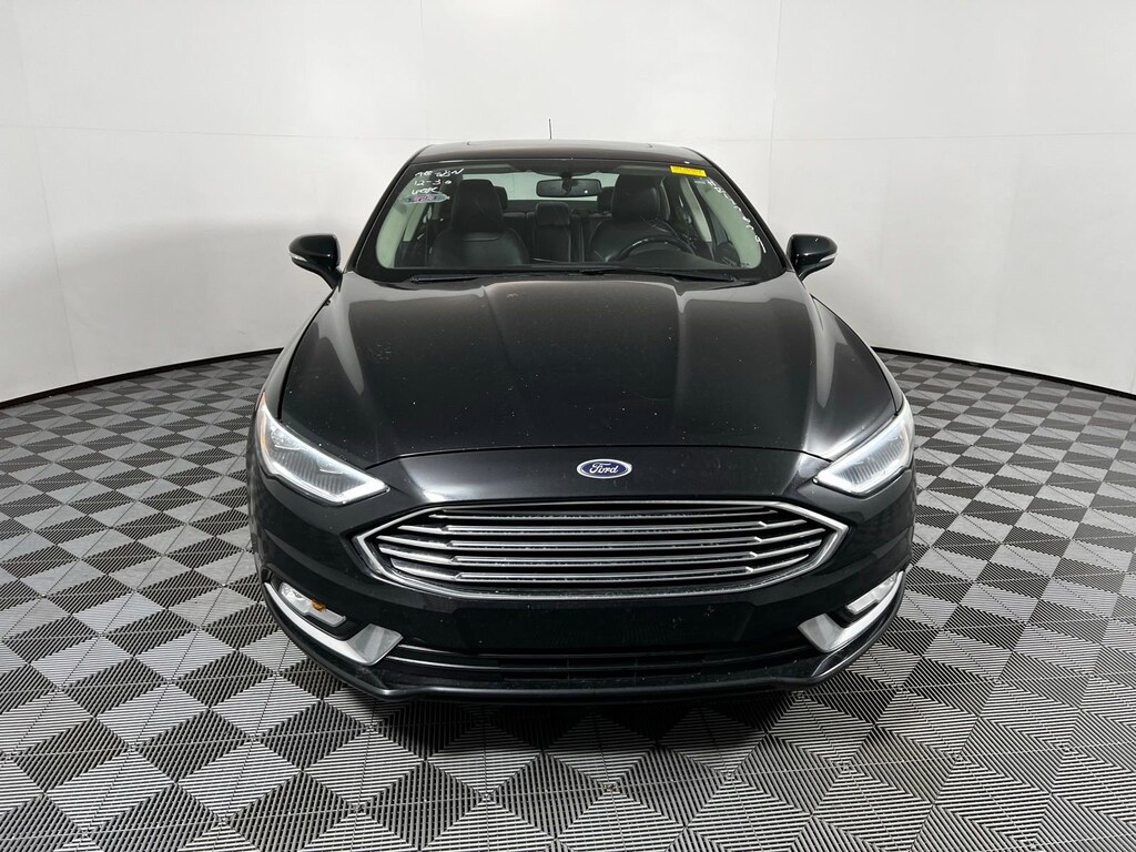 Used 2017 Ford Fusion SE Sedan