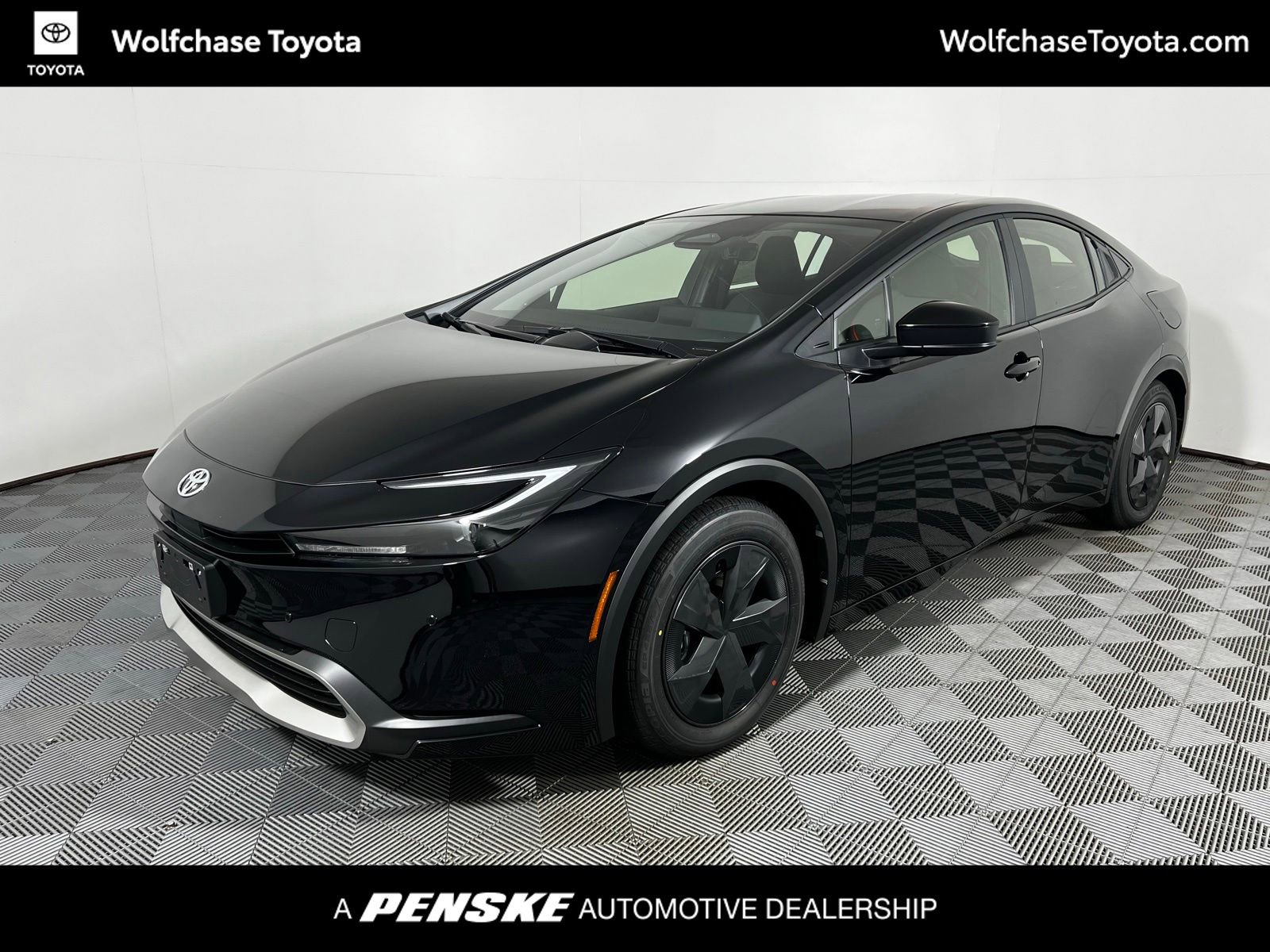2026 Toyota Prius SE's photo