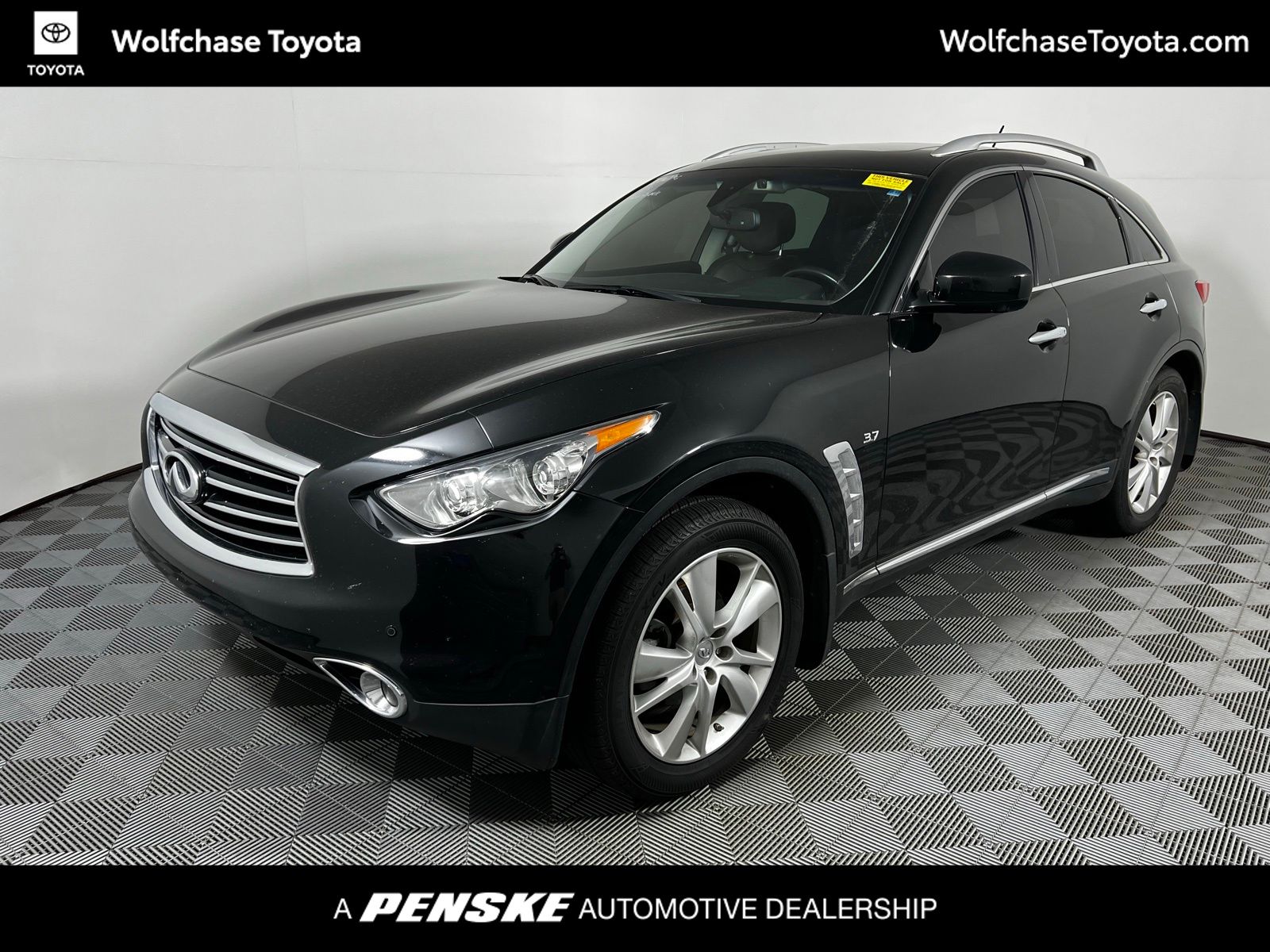 2015 INFINITI QX70 3.7 AWD's photo