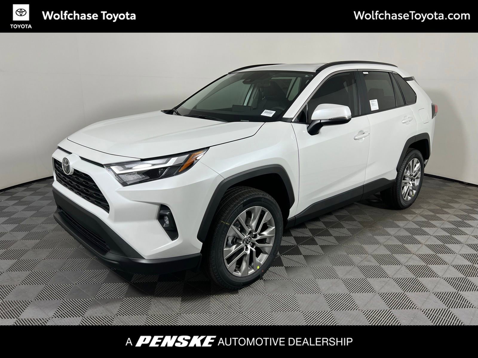 2025 Toyota RAV4 XLE Premium's photo