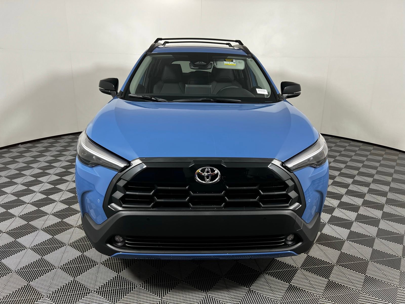 2026 Toyota Corolla Cross XLE photo 2