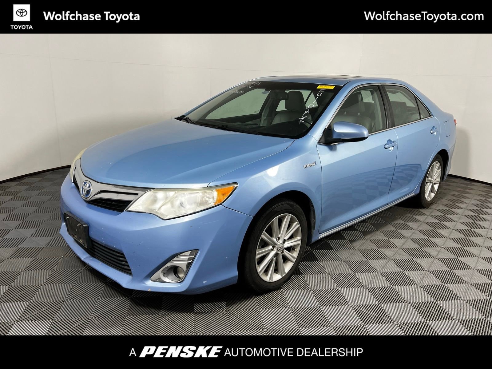2014 Toyota Camry XLE Hybrid