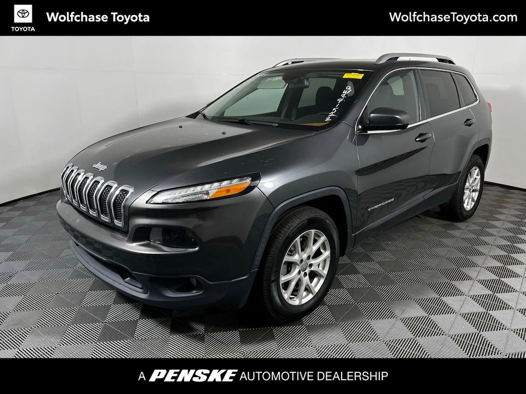 Used 2016 Jeep Cherokee Latitude SUV