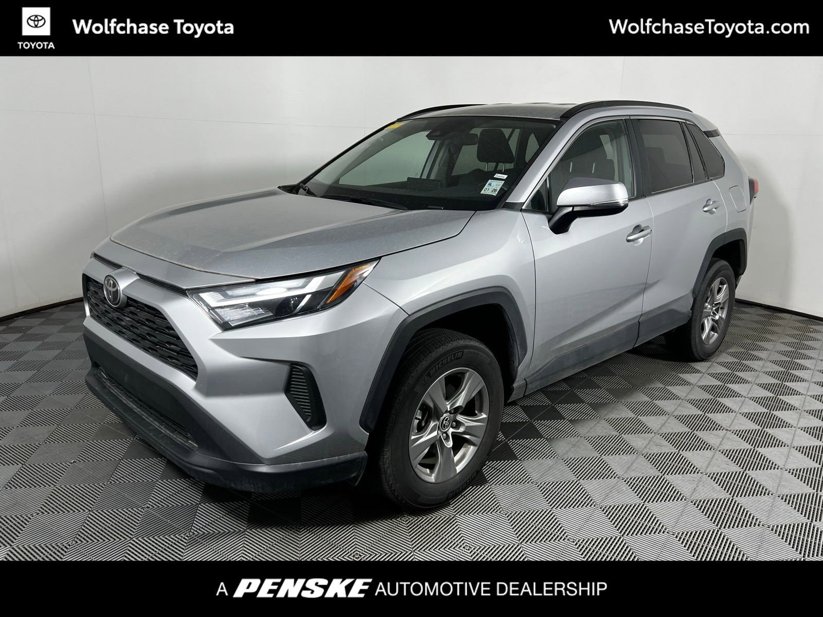 2024 Toyota RAV4 XLE's photo