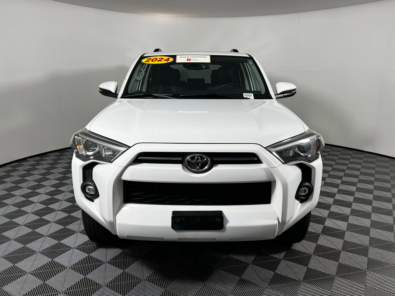 2024 Toyota 4Runner SR5 Premium photo 2