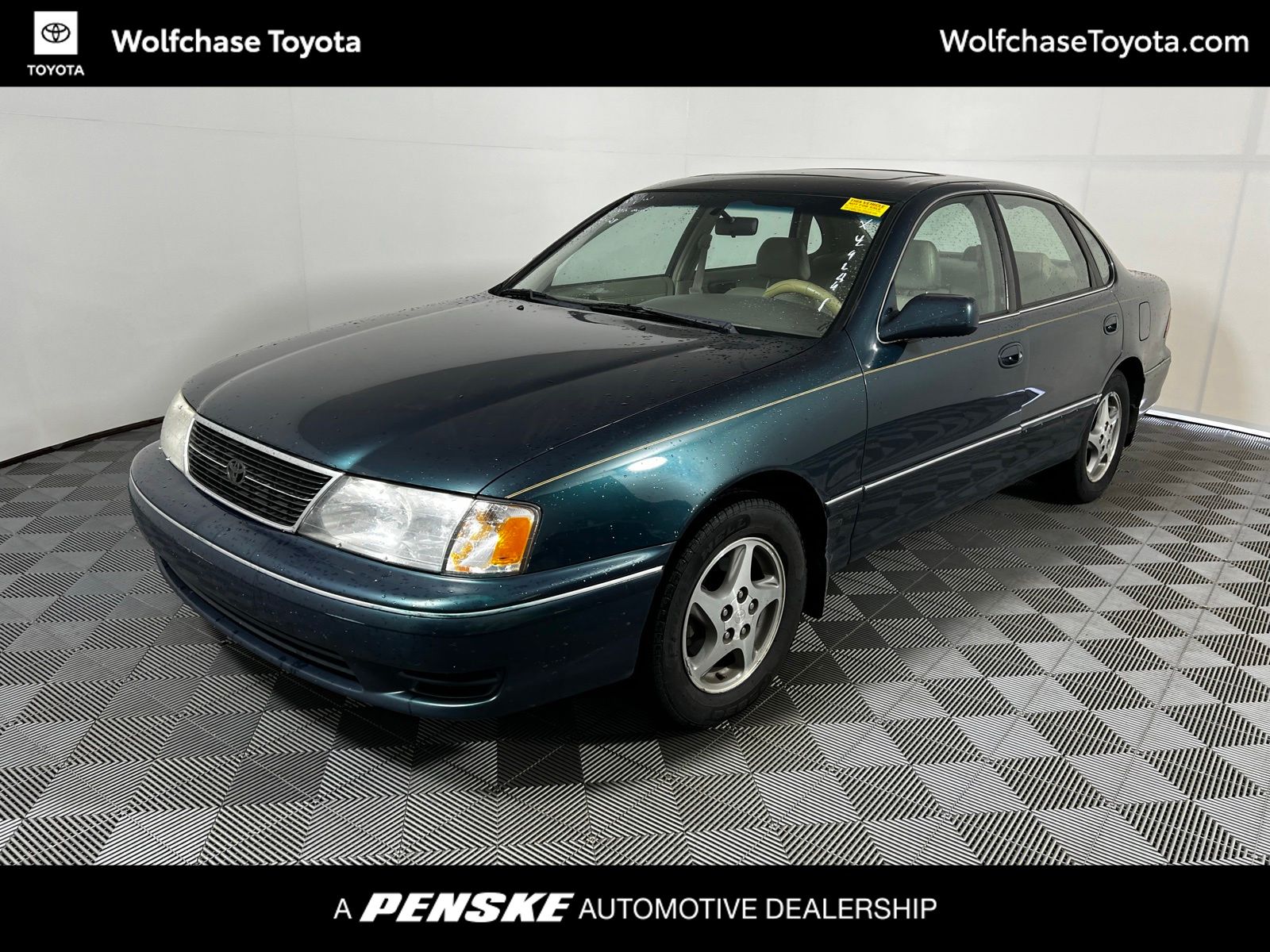 1999 Toyota Avalon's photo
