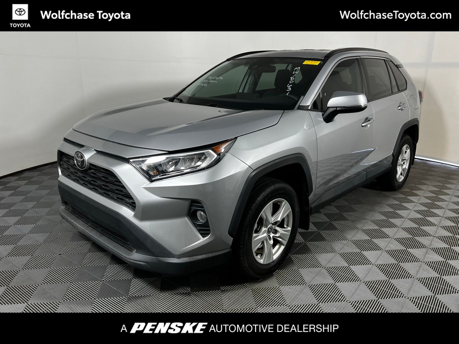 2021 Toyota RAV4 XLE AWD's photo