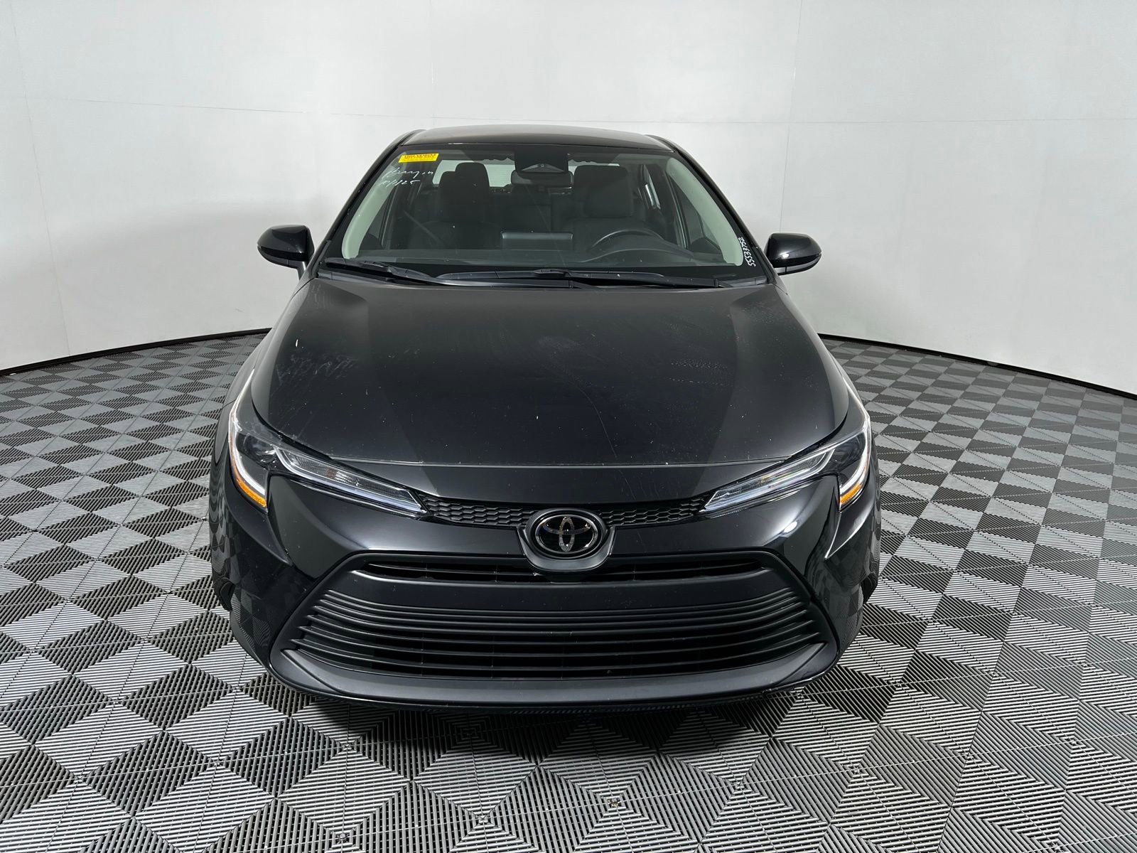 2024 Toyota Corolla LE photo 2