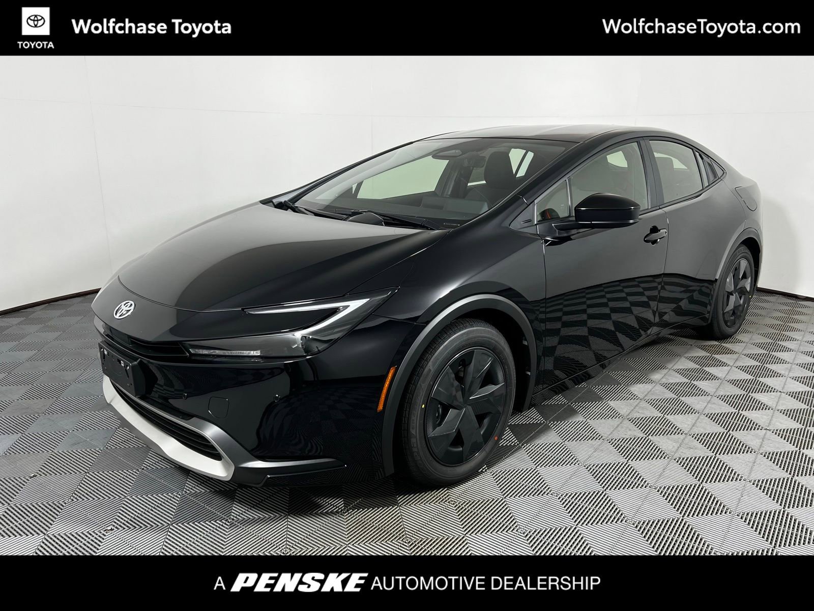 2026 Toyota Prius SE's photo