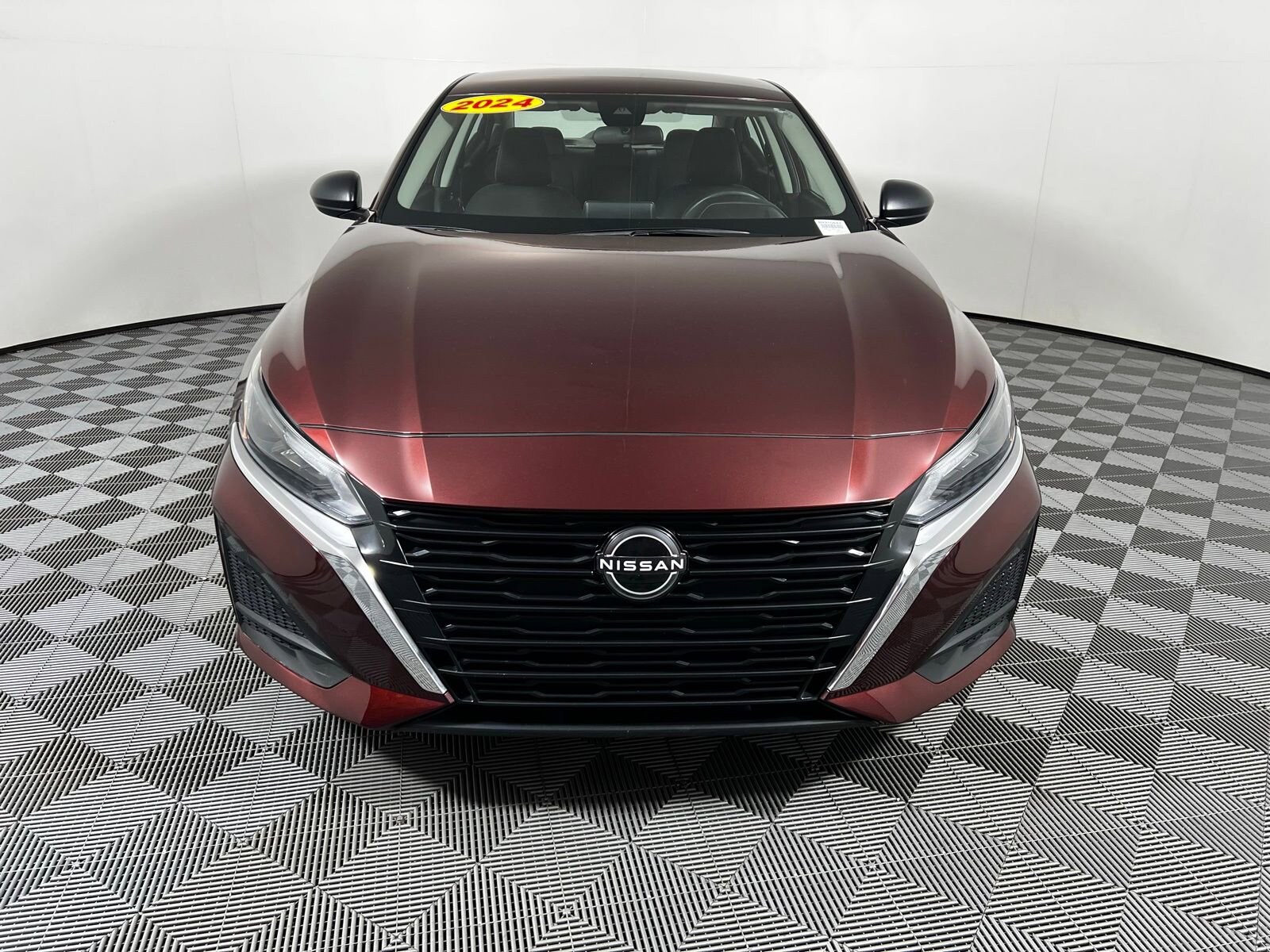 2024 Nissan Altima 2.5 SV photo 2