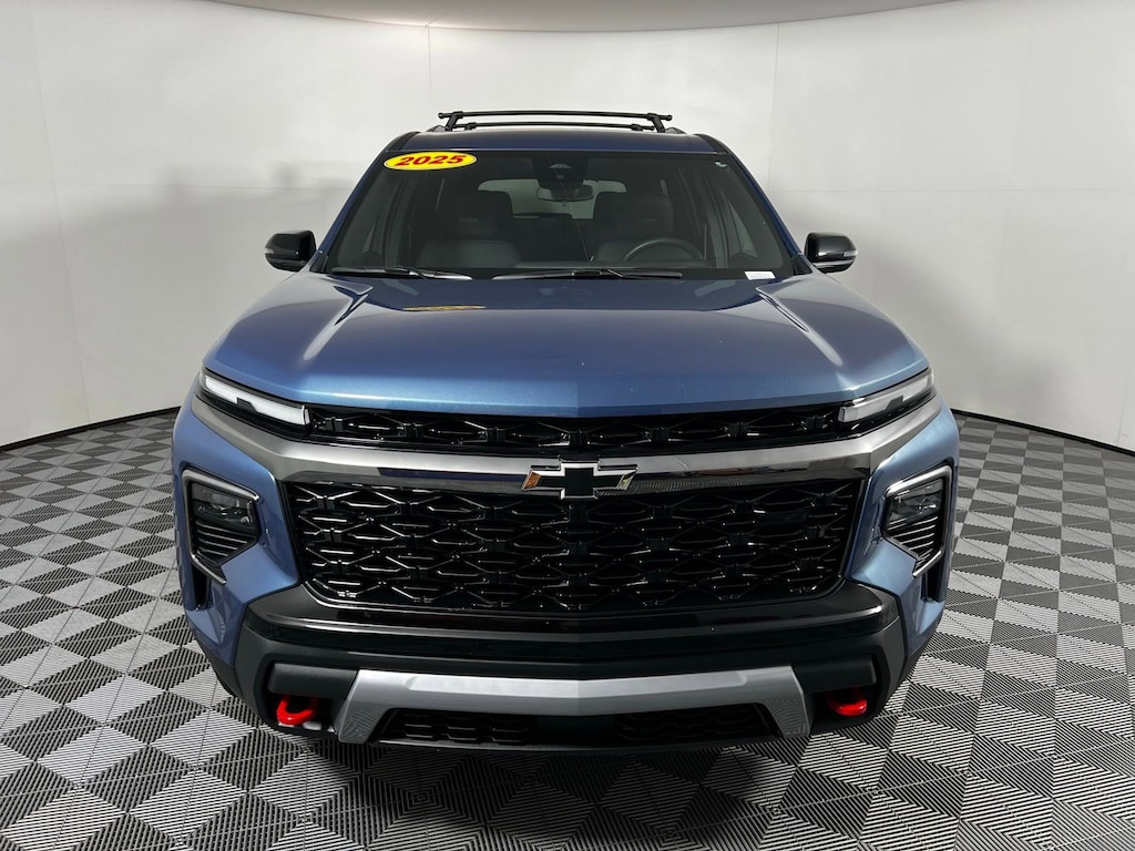 Used 2025 Chevrolet Traverse Z71 SUV