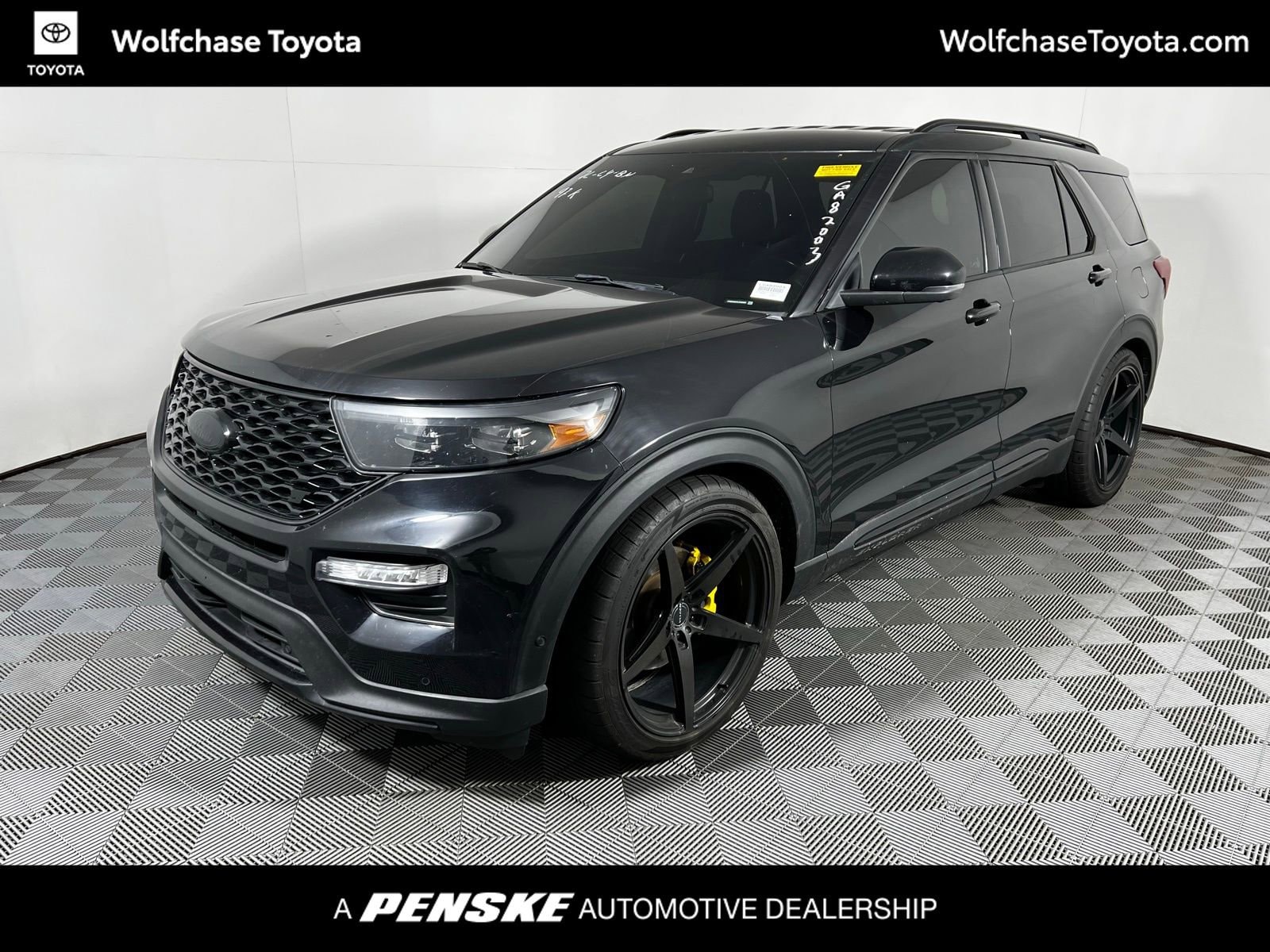 2020 Ford Explorer ST's photo