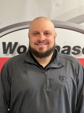 Staff member Damen Jones from ID_be8101a0e7d5