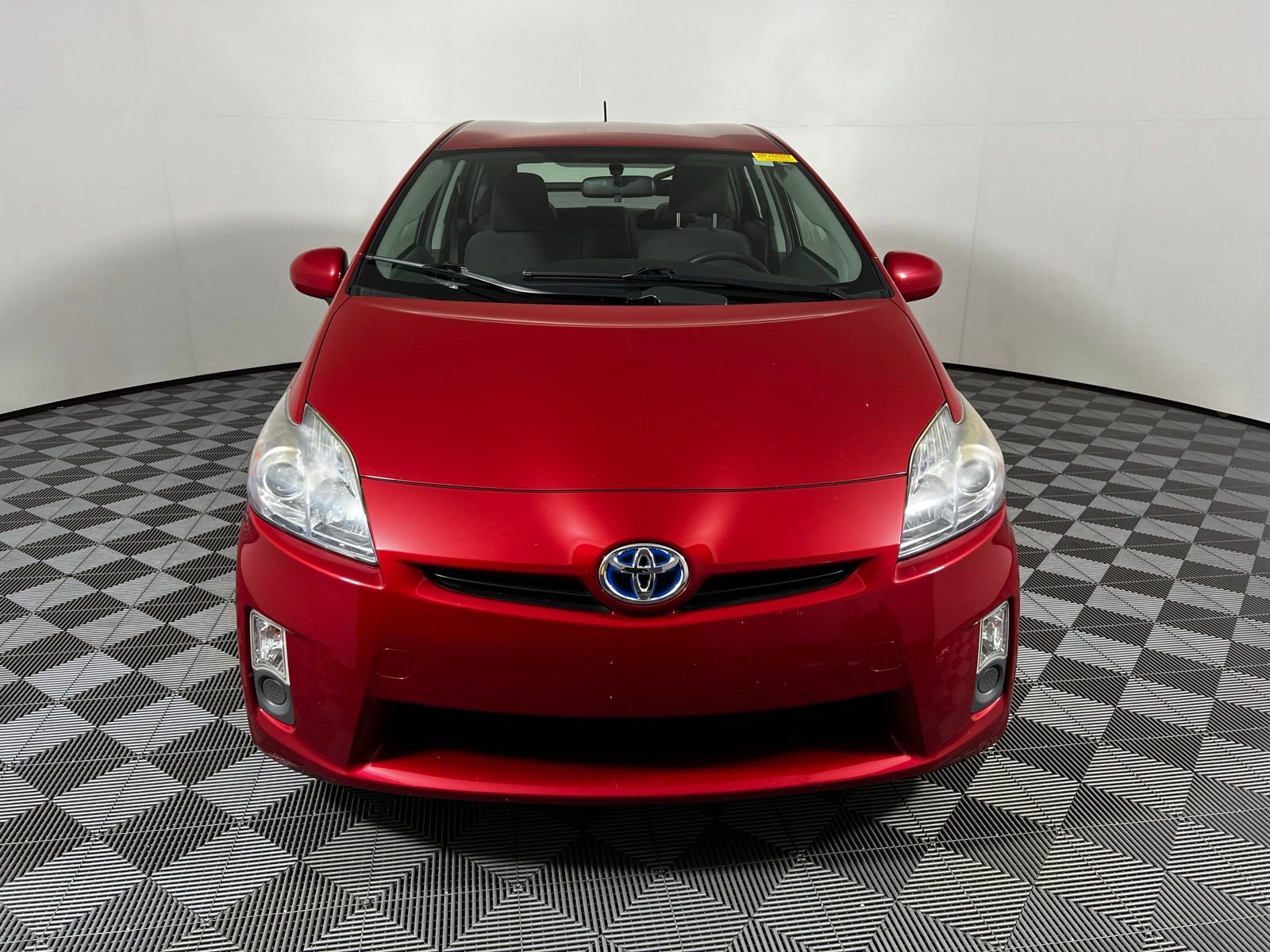 2011 Toyota Prius Three photo 2
