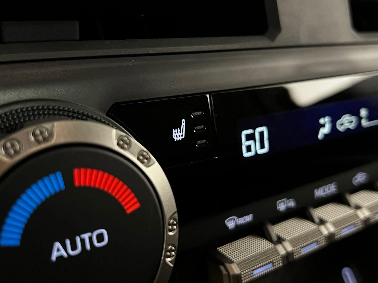 2026 Toyota Tacoma SR5 - Photo 13