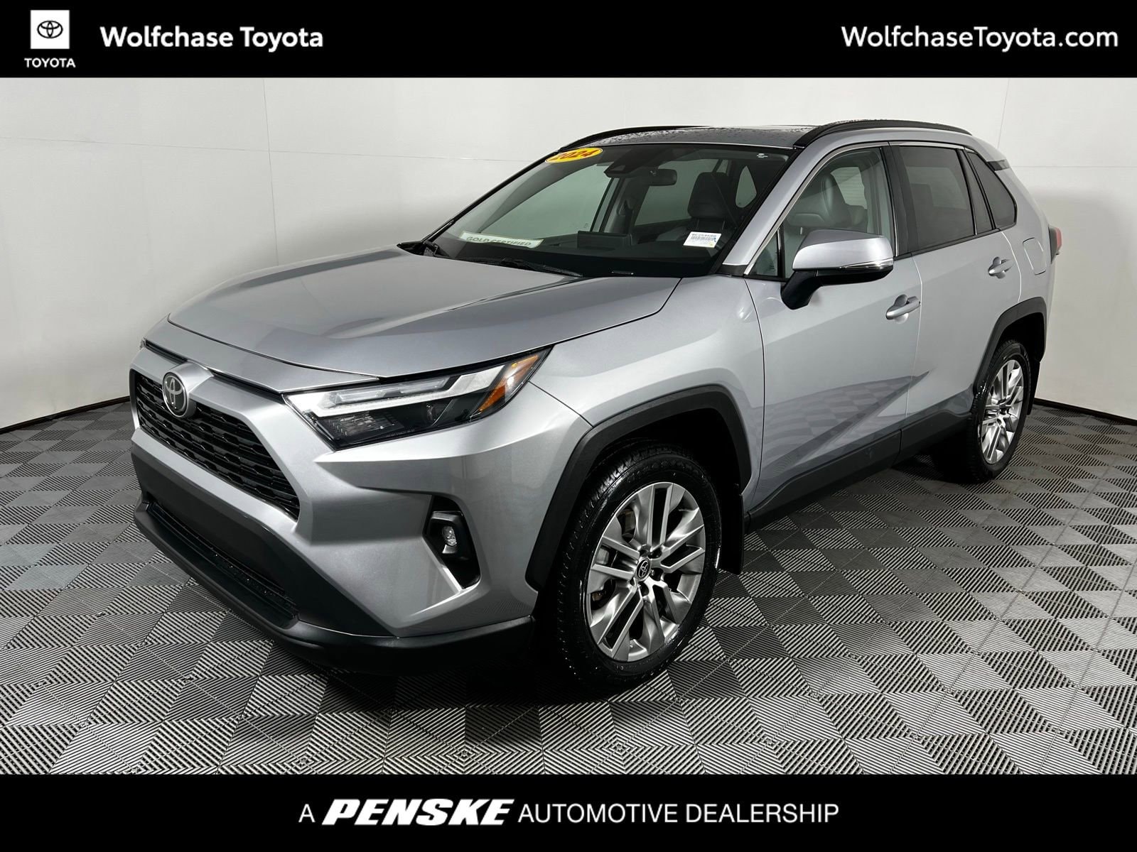 2024 Toyota RAV4 XLE Premium's photo