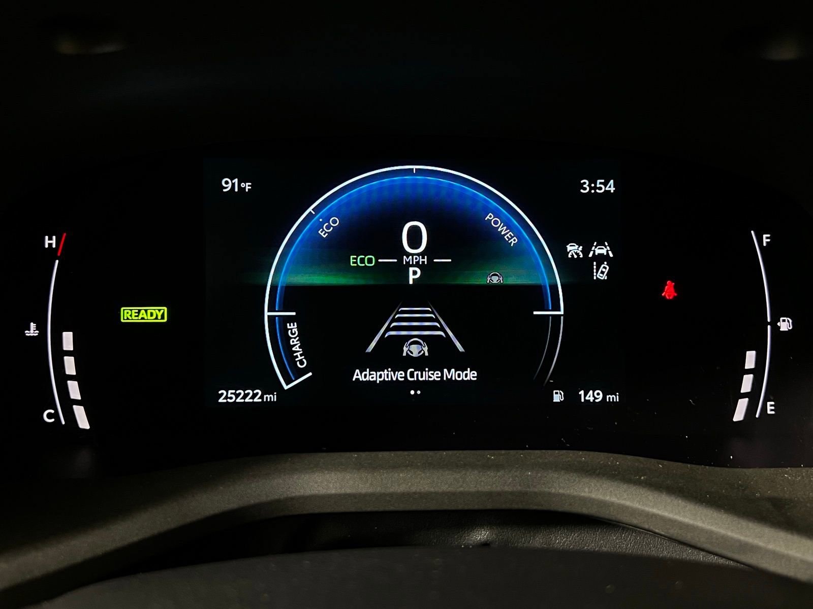 2025 Toyota Camry LE - Photo 15