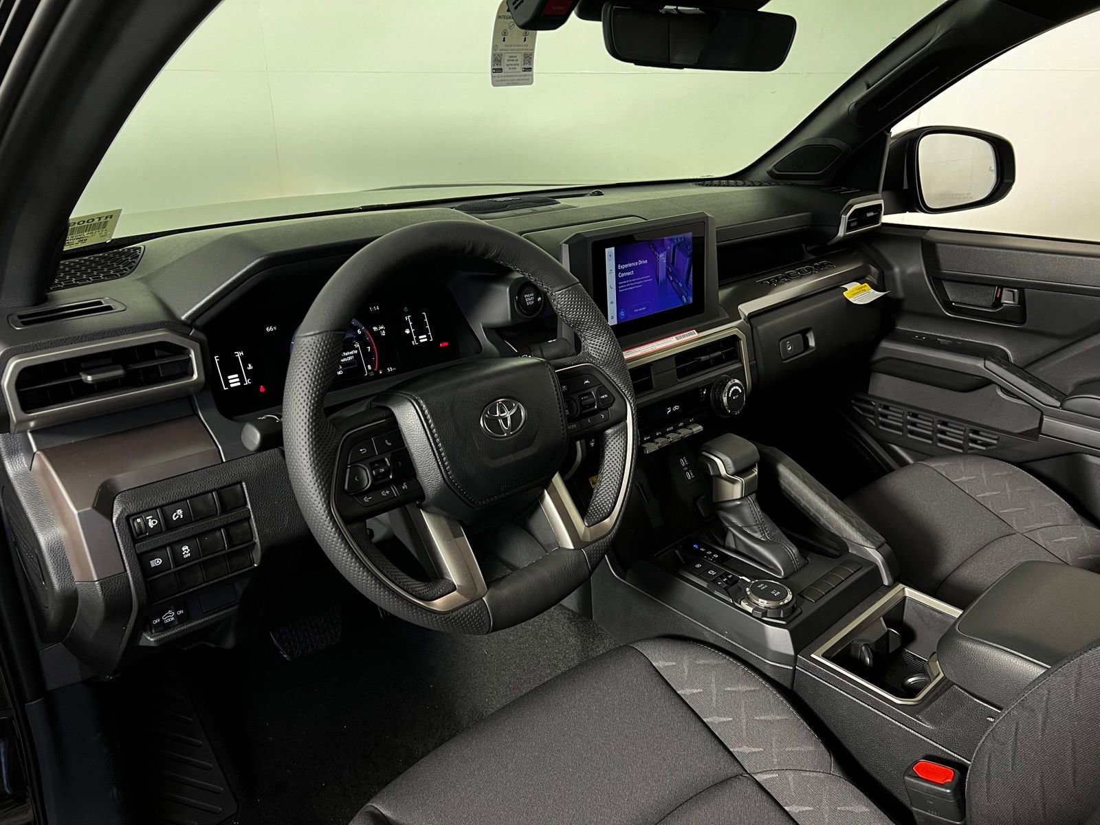2026 Toyota Tacoma SR5 - Photo 9