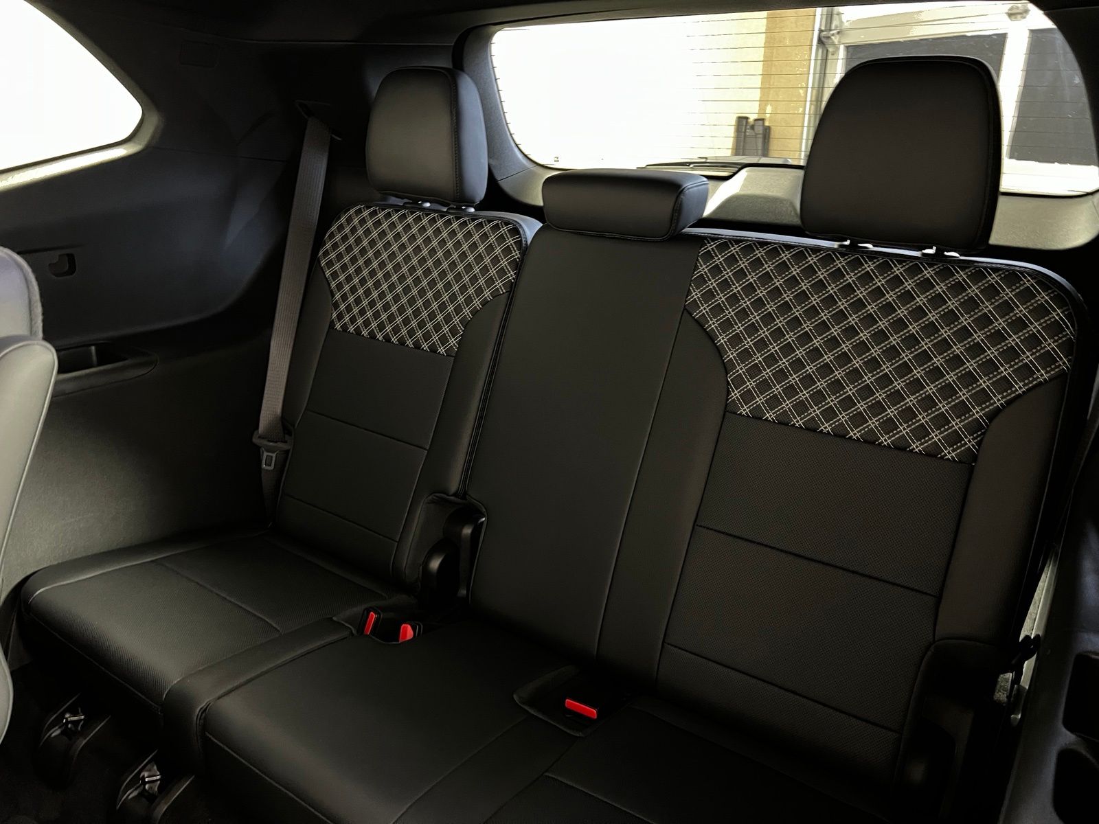 2024 GMC Acadia Denali - Photo 26