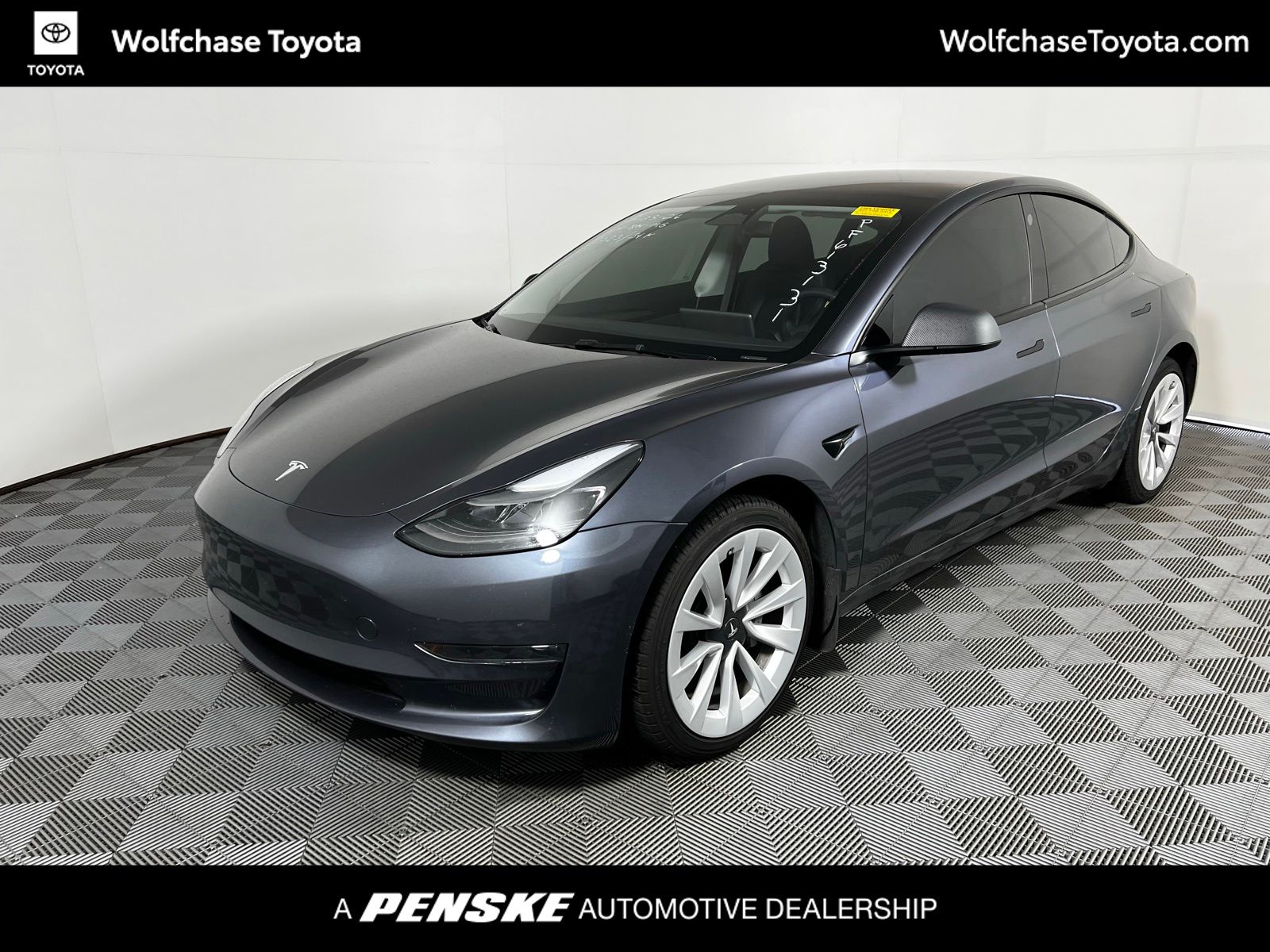 2023 Tesla Model 3 -'s photo