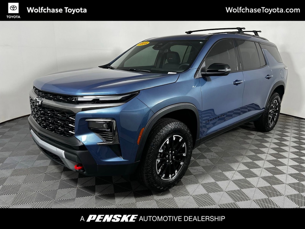 Used 2025 Chevrolet Traverse Z71 SUV