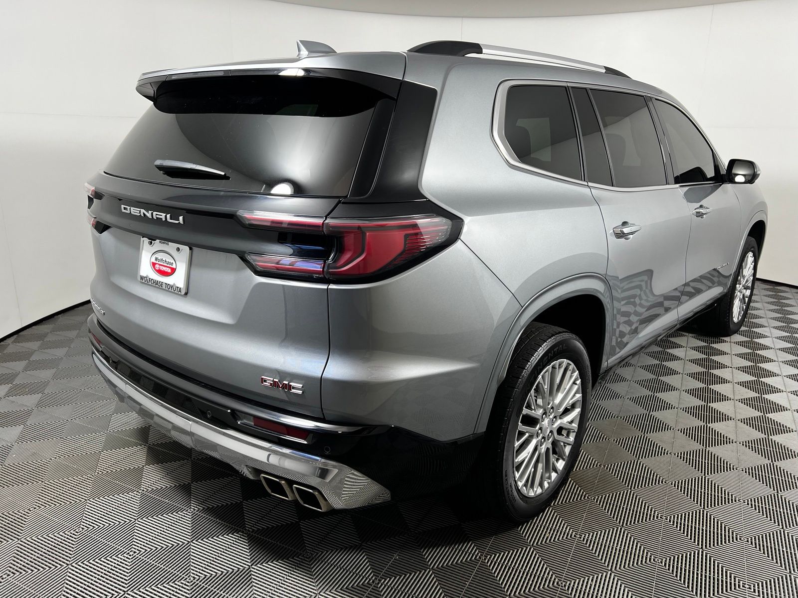 2024 GMC Acadia Denali - Photo 5