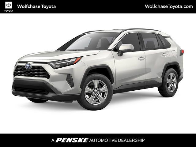 2025 Toyota RAV4 XLE's photo