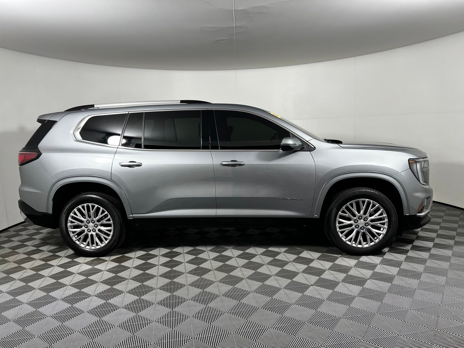 2024 GMC Acadia Denali - Photo 4