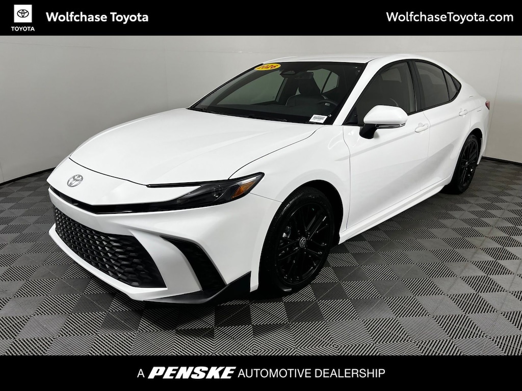 Used 2026 Toyota Camry SE Sedan