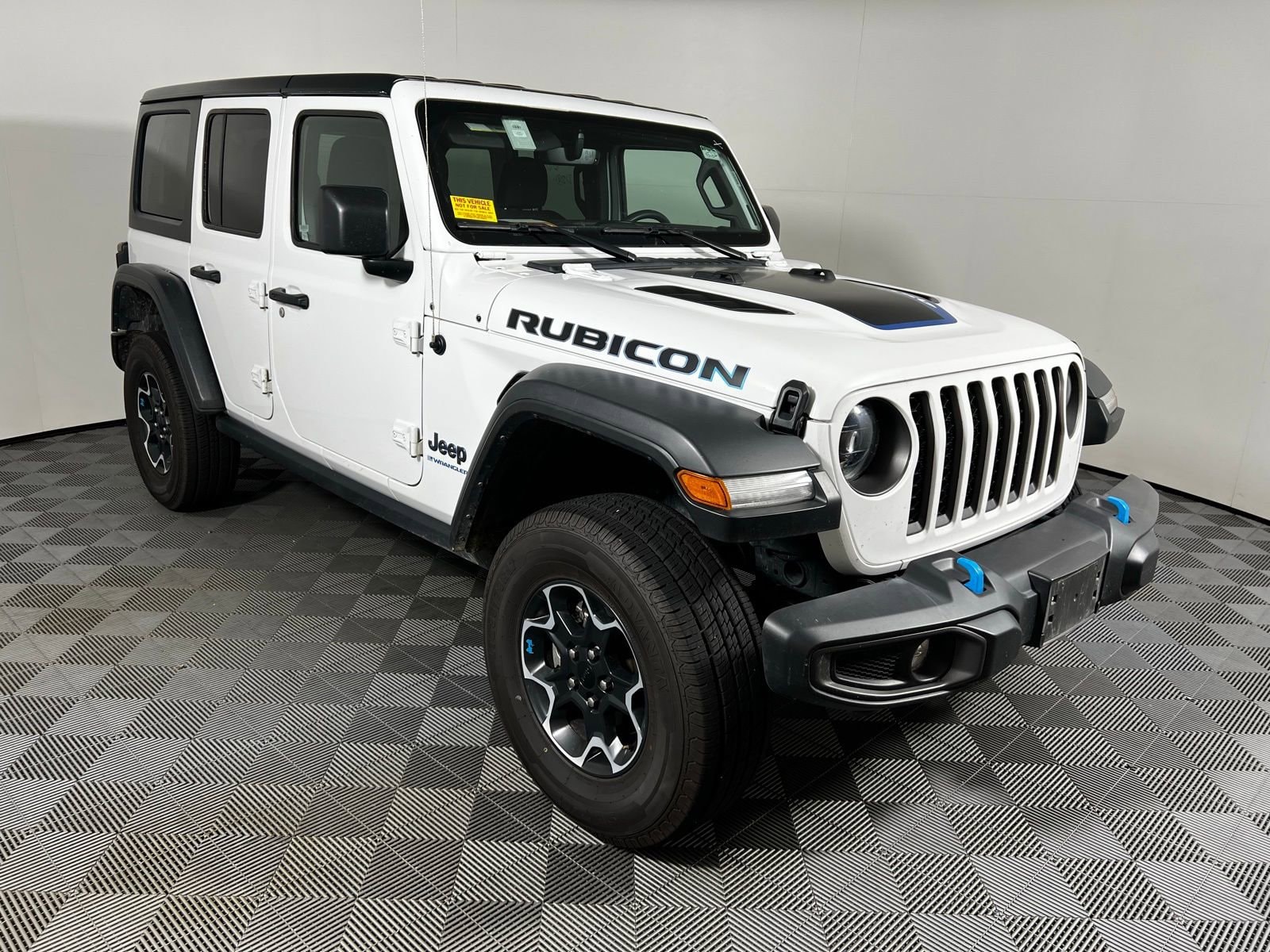 Jeep Rubicon 電動乗用車 ホワイト Amazon.co.jp: 電動カー 電動乗用玩具 JEEP WRANGLER RUBICON