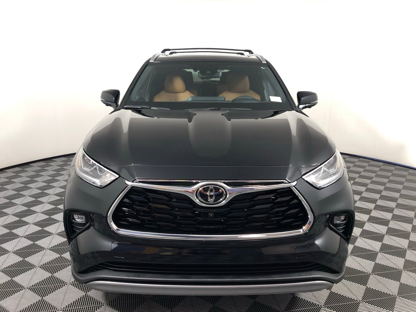 2025 Toyota Highlander Platinum photo 2
