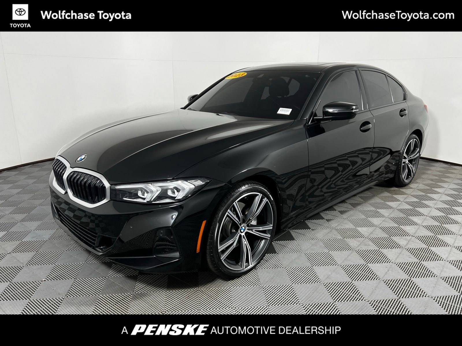 2023 BMW 3 Series 330i's photo