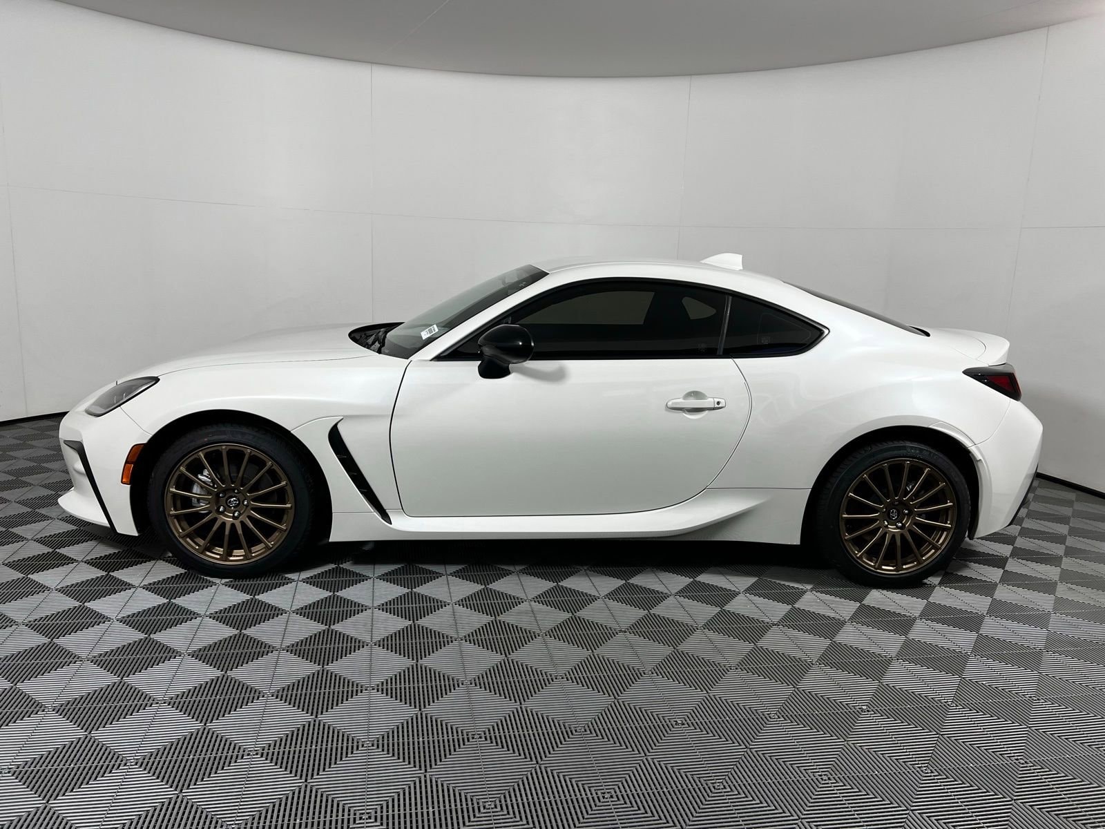 2025 Toyota GR86 Base - Photo 8