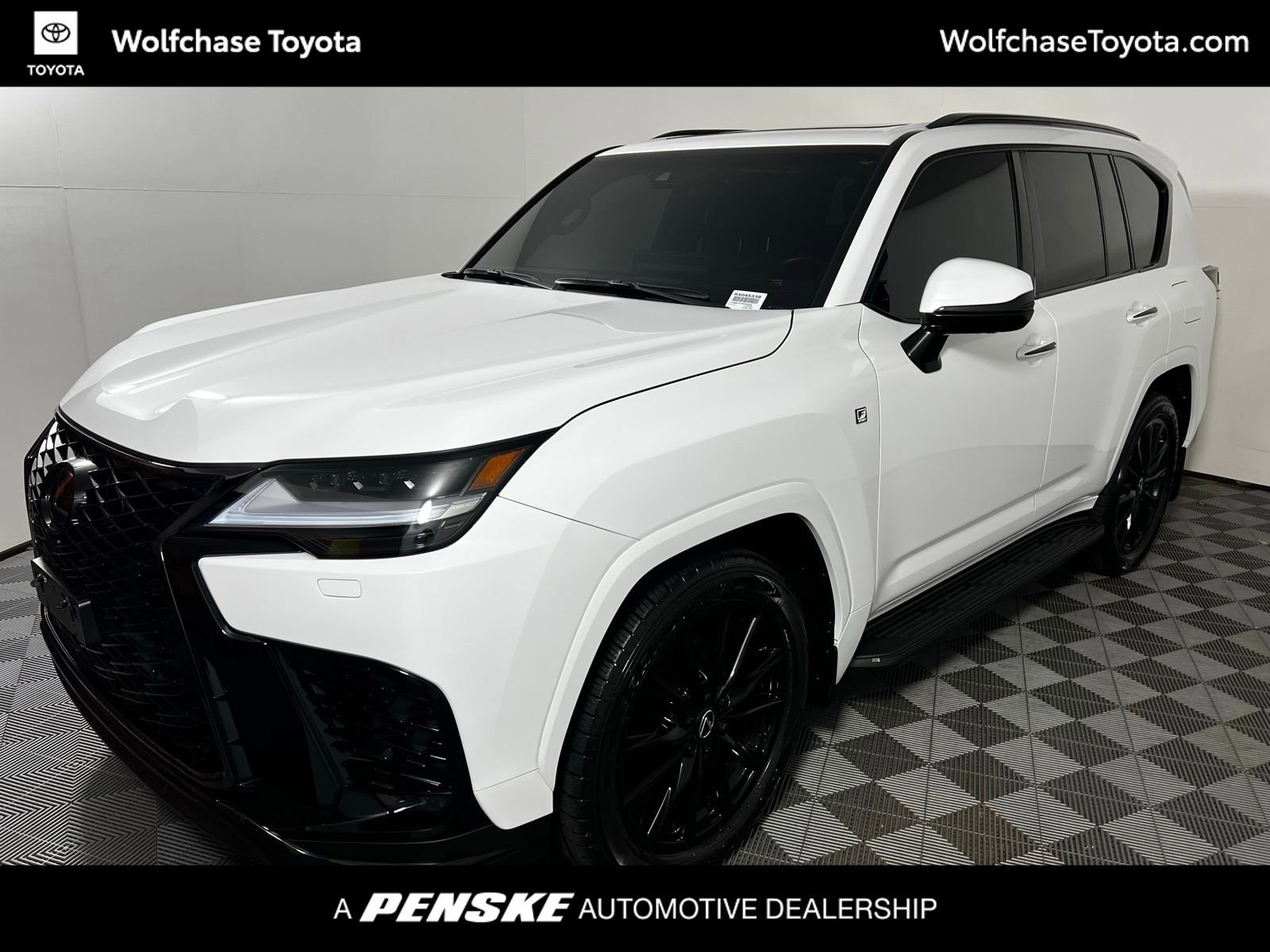 2024 Lexus LX F-Sport's photo