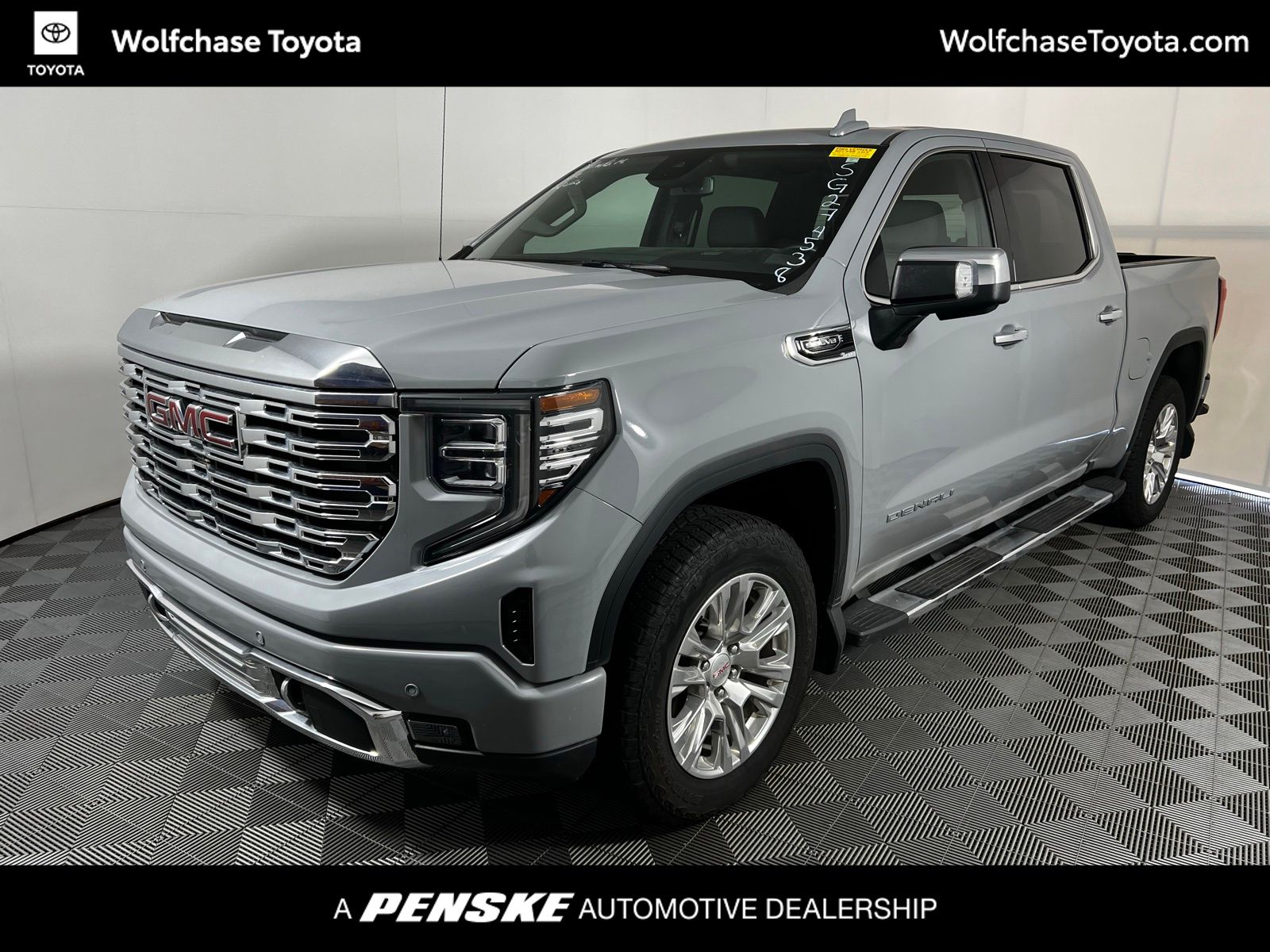 2025 GMC Sierra 4WD Crew Cab Short Box Denali's photo