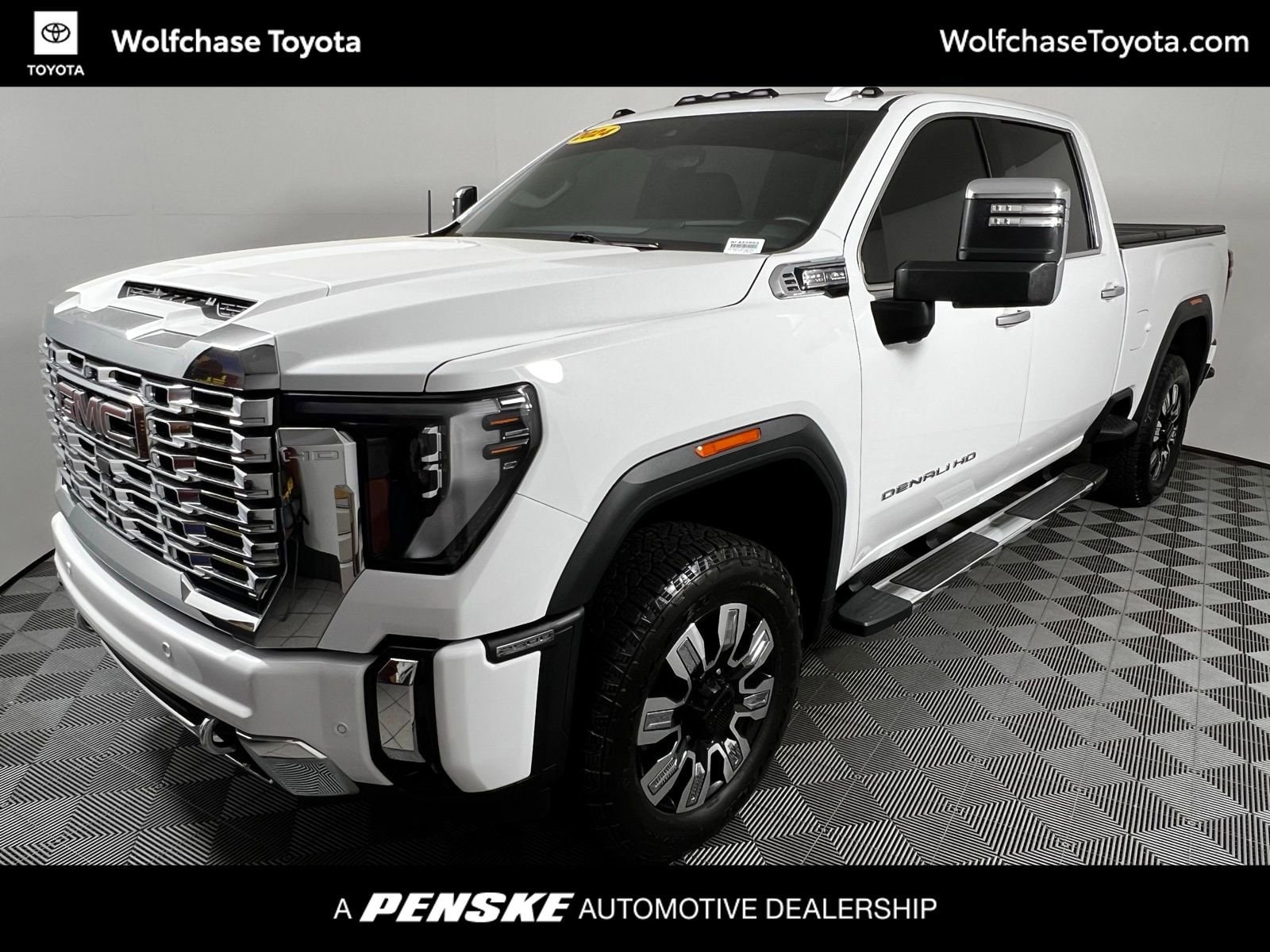 2024 GMC Sierra 4WD Crew Cab Standard Box Denali's photo