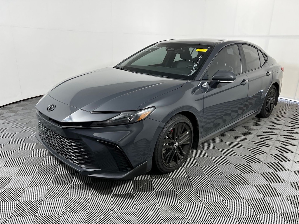 Used 2026 Toyota Camry SE Sedan