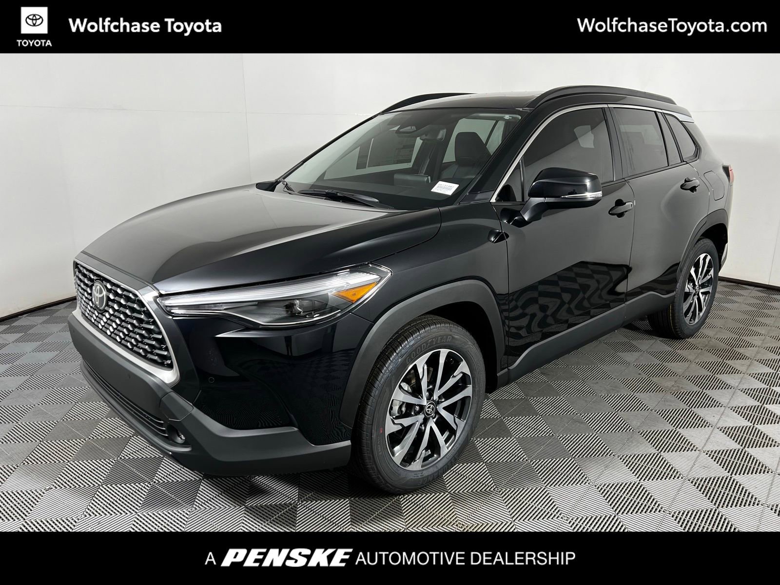 2026 Toyota Corolla Cross XLE's photo