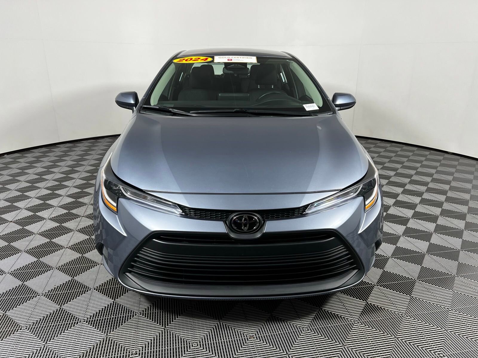 2024 Toyota Corolla LE photo 2